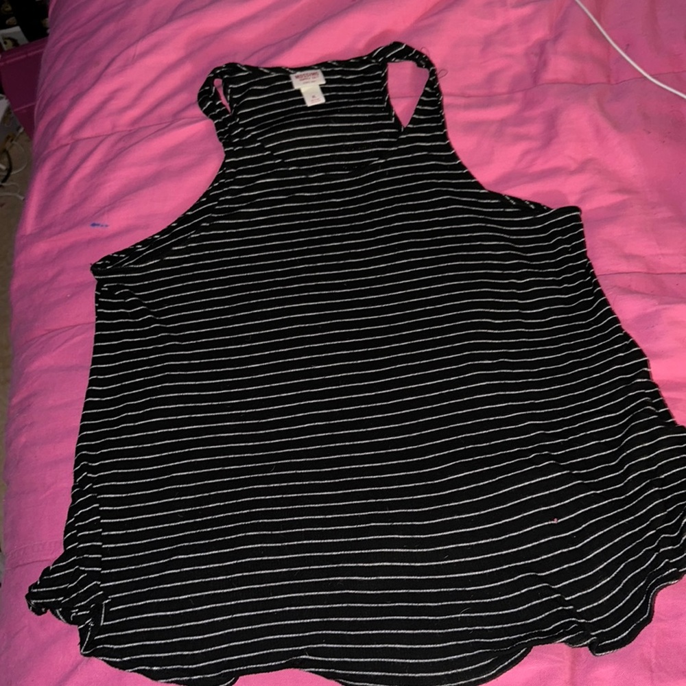 mossimo black and white striped flowy tank top